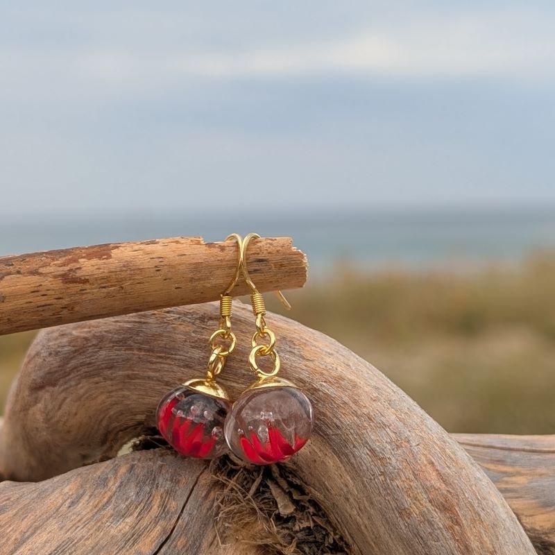 Boucles d'oreilles en perles de verre rouge, technique implosion
