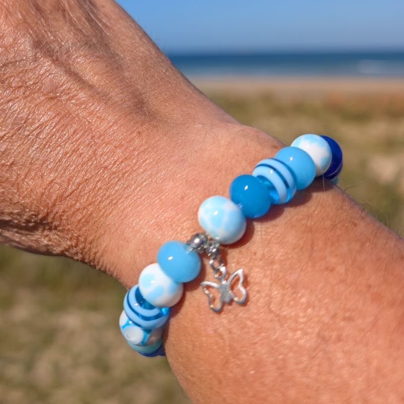 Bracelet en perles de verre bleu – 24 perles – Image 4